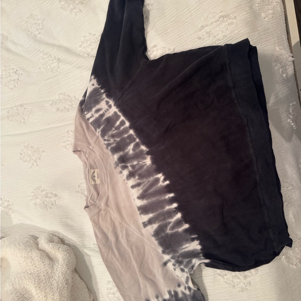 Black and White Tie-Dye Sweatshirt